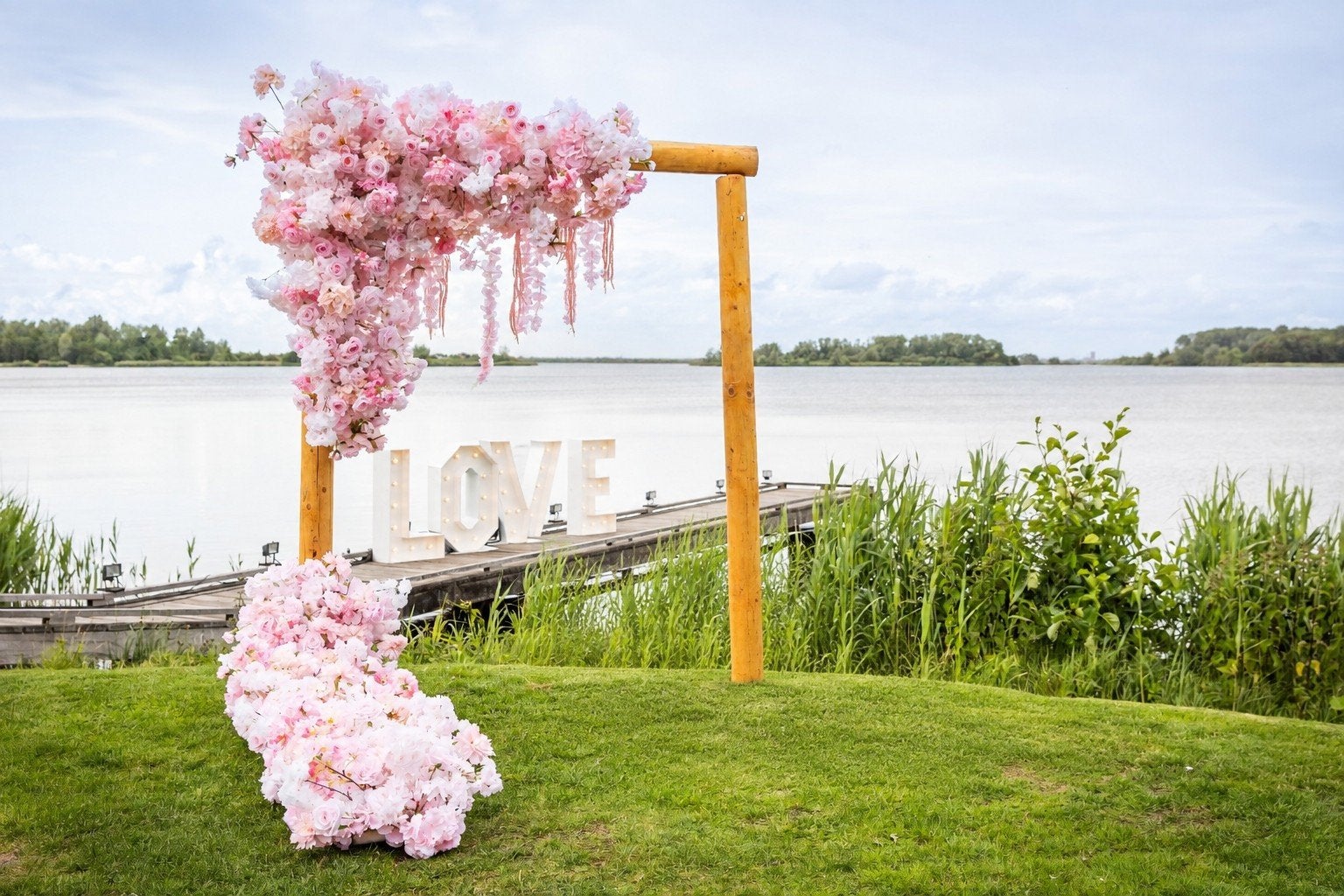 kunstbloemen . roze wit, Eén persoon