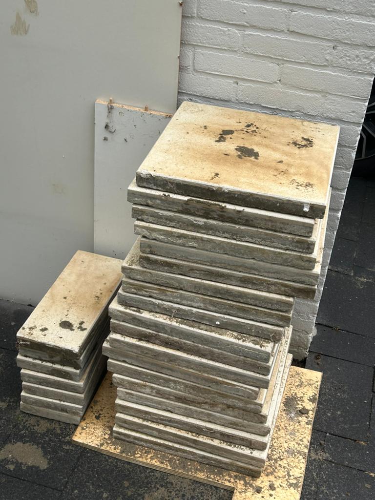 Gratis tegels, Ophalen, 60 cm of meer, Keramiek, Minder dan 5 m²
