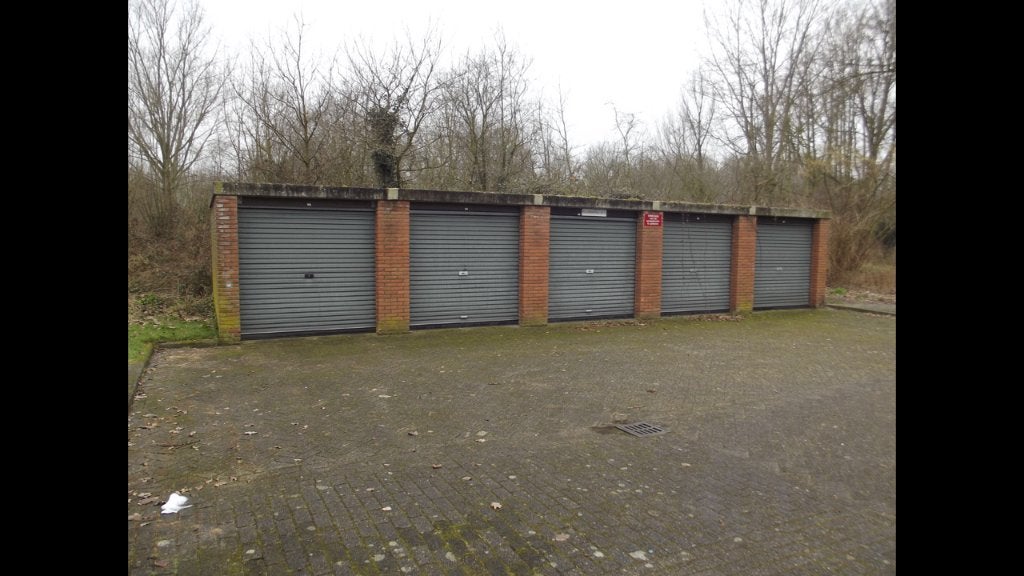 huur Garage Rustenburg - Amersfoort, Huizen en Kamers, Garages en Parkeerplaatsen