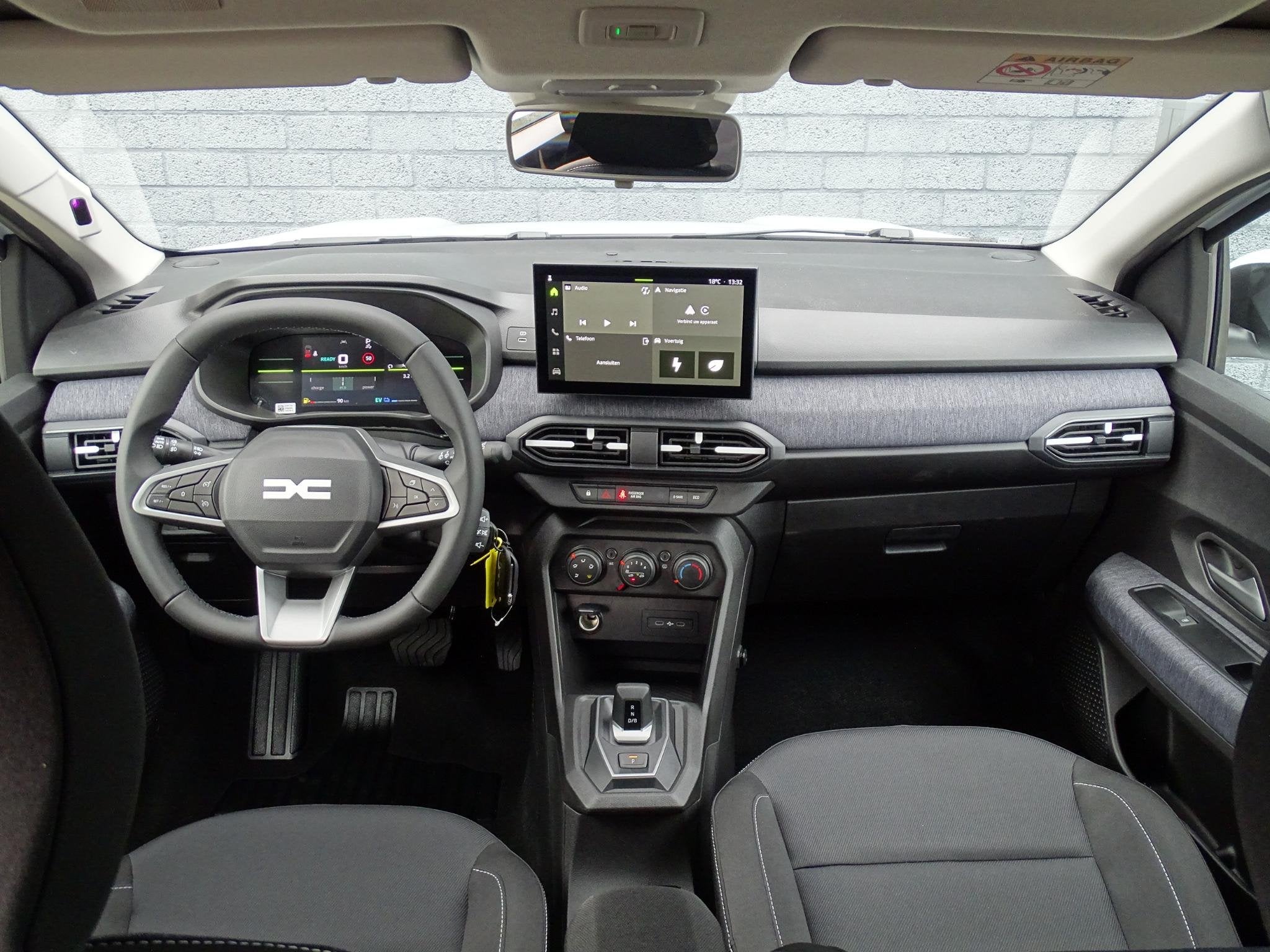 Dacia Jogger 1.8 hybrid 155 expression 7p. APPLE CARPLAY & A, Auto's, Lane Keeping Assist, Stof, 1789 cc, Euro 6
