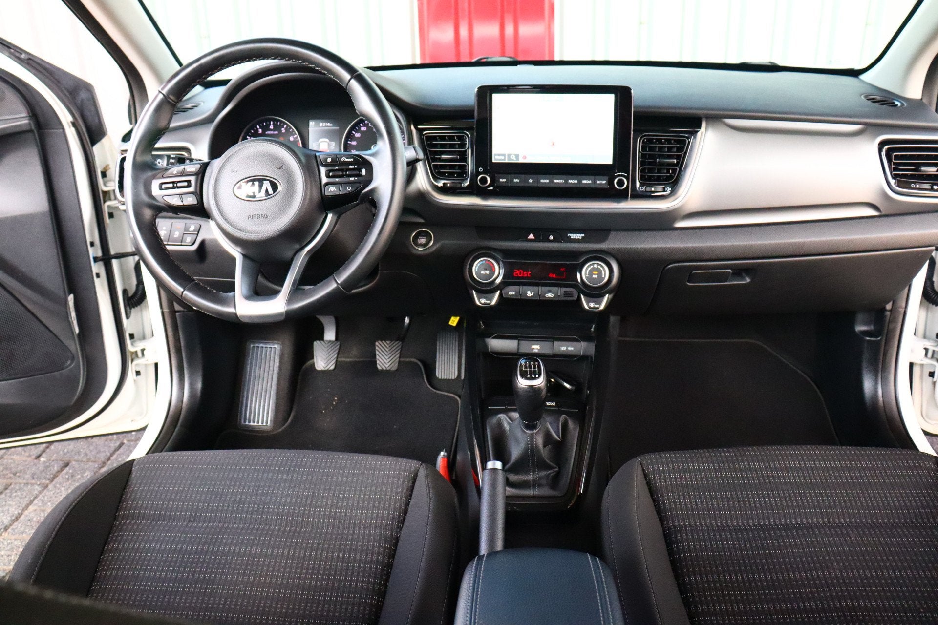 Kia Stonic 1.0 T-GDi MHEV DynamicPlusLine O.a: Trekhaak, PDC, Auto's, Kia, Voorwielaandrijving, Automatische klimaatregeling, Gebruikt