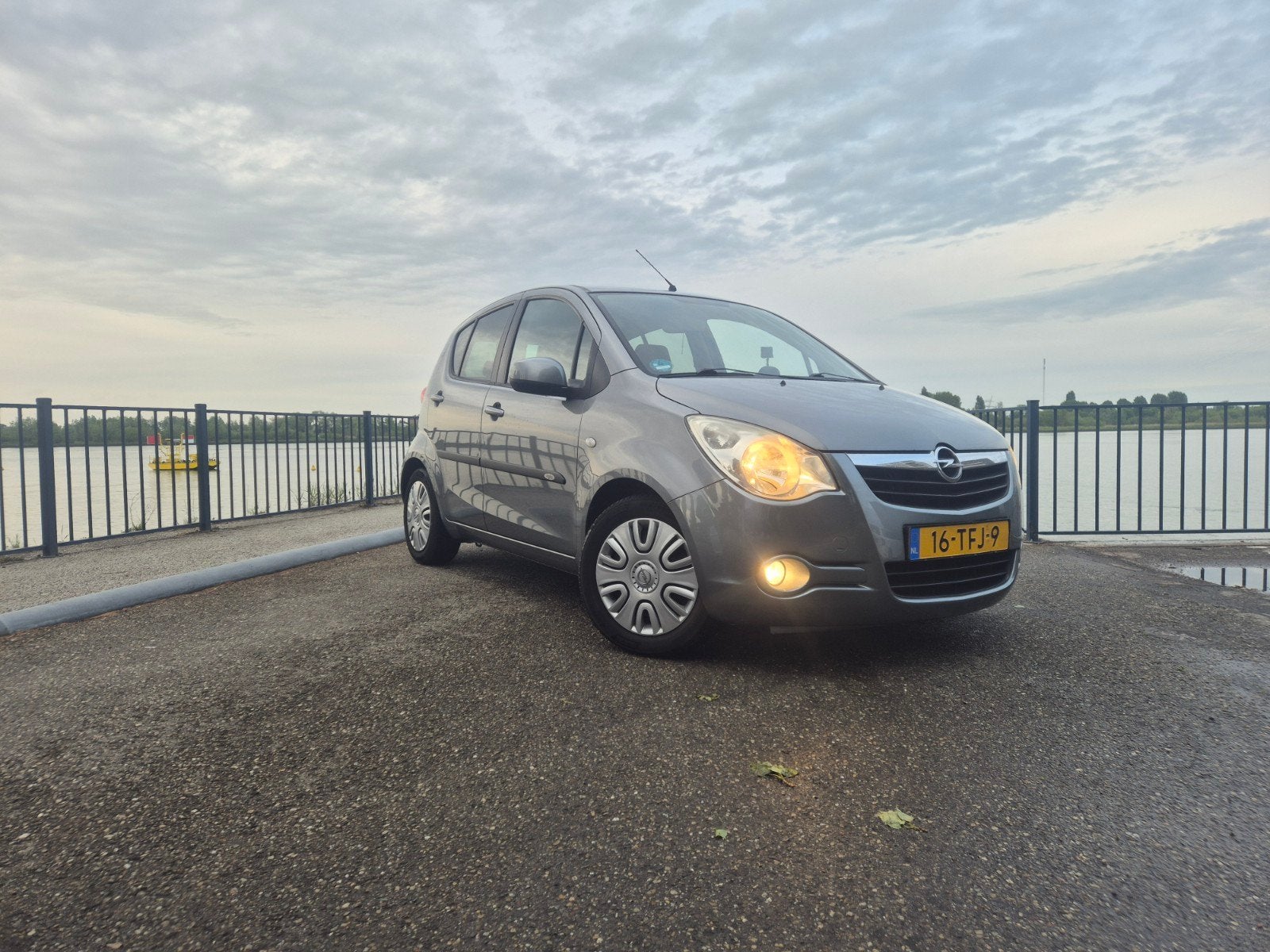 Opel Agila 1.0 12V 2012 Grijs, Auto's, Opel, Stof, Origineel Nederlands, Handgeschakeld, 200 kg
