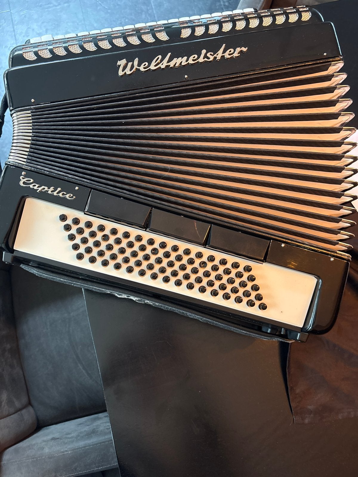 Weltmeister Caprice Accordeon gebruikt, Gebruikt, 80-bas, Met koffer, Weltmeister
