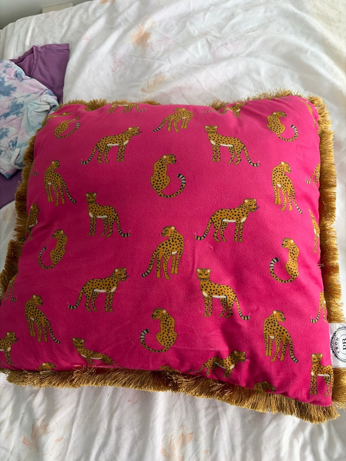 Patty Brard Panter Kussen - Roze met Gouden Kwastjes, Huis en Inrichting, Overige merken, Met print, Vierkant, Ophalen of Verzenden
