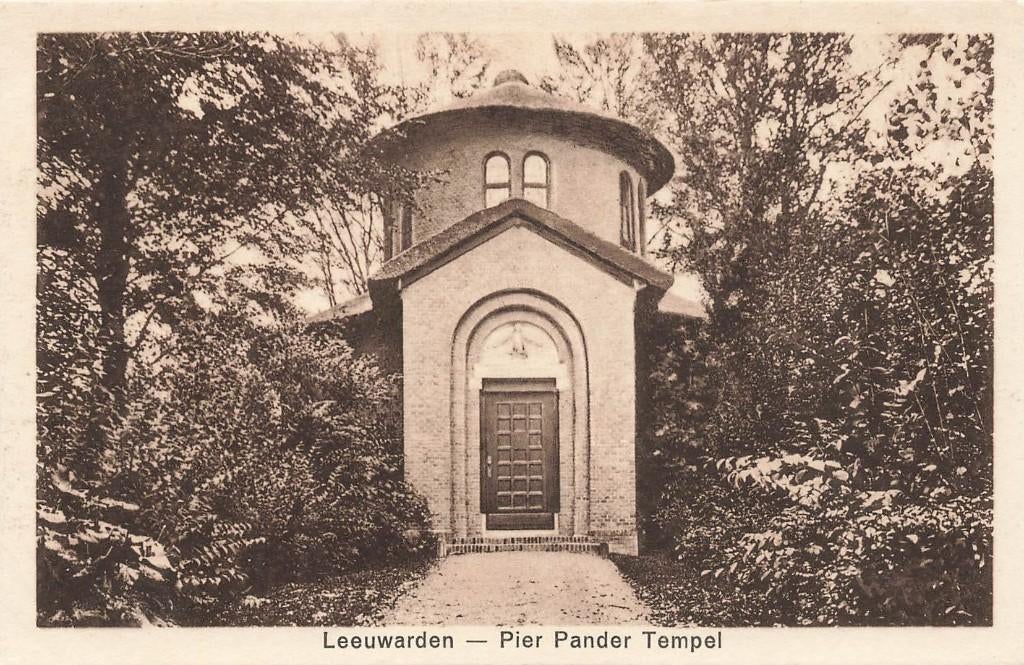 Leeuwarden, Pier Pander Tempel, Ophalen of Verzenden, 1920 tot 1940, Ongelopen, Friesland