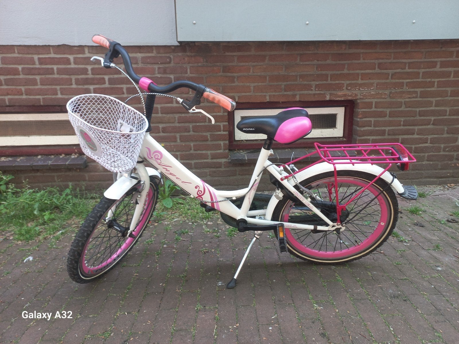 Meisjesfiets Angel 20 inch - Wit/Roze met mandje, Fietsen en Brommers, Fietsen | Kinderfietsjes, Ophalen