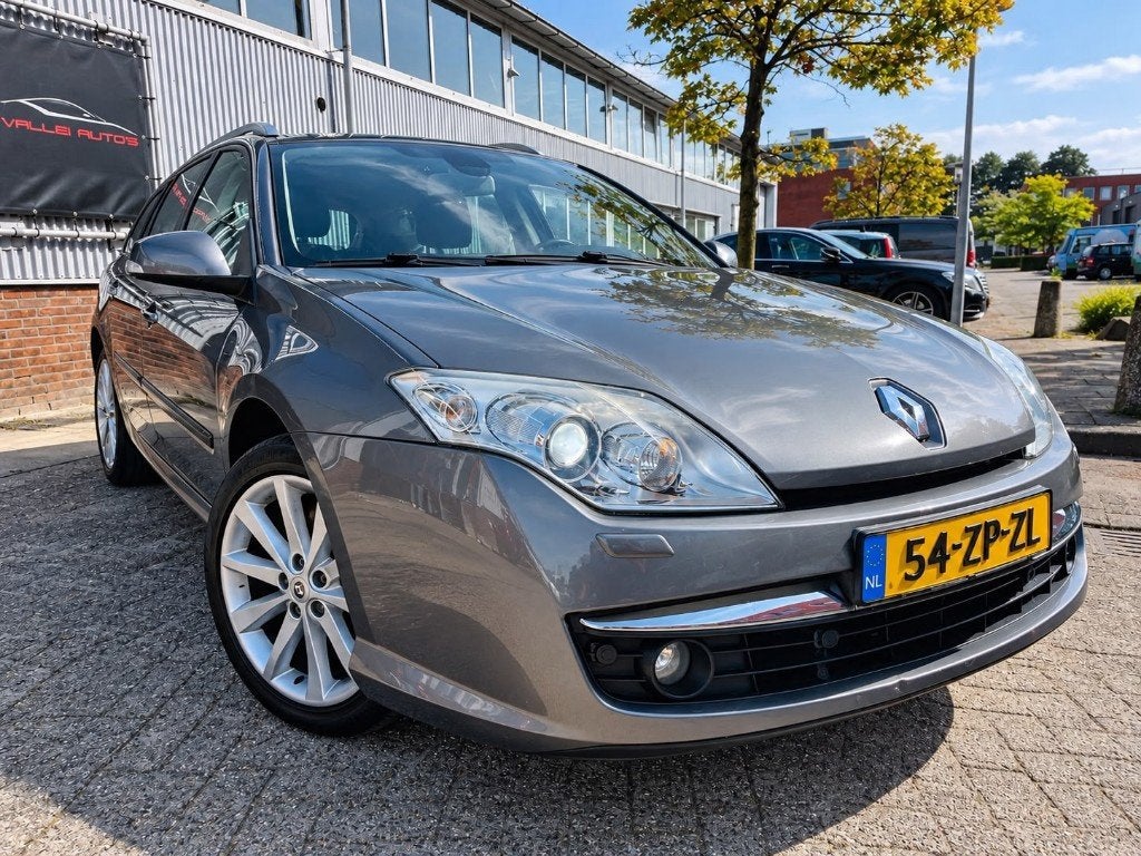 Renault Laguna Estate 2.0 Initiale Automaat PANO XENON LEDER, Auto's, Gebruikt, 4 cilinders, 650 kg, Automatische klimaatregeling