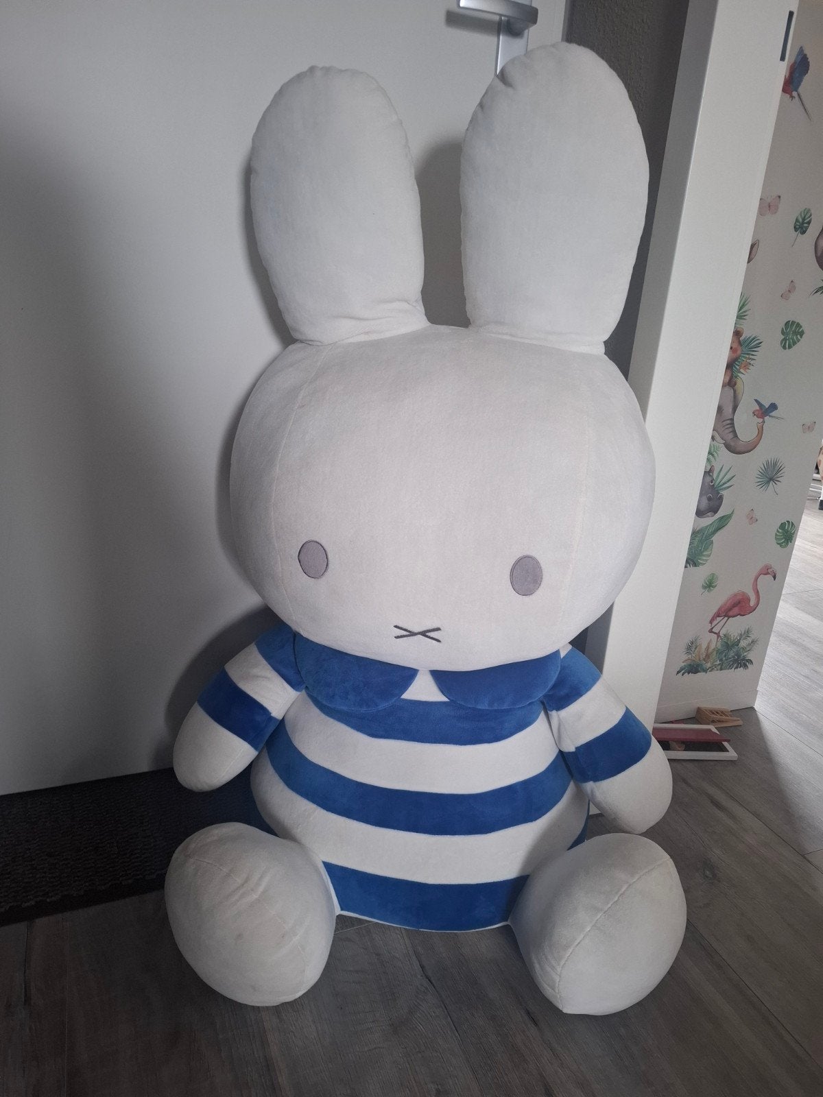 Grote Nijntje XXL knuffel - Wit met blauw gestreept shirt, Gebruikt, Konijn, Nijntje, Ophalen of Verzenden