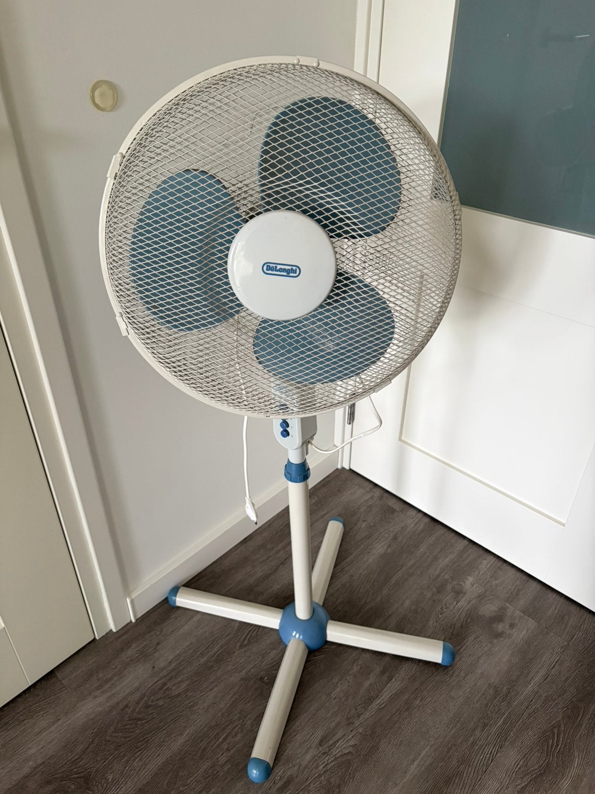 Ventilator, Witgoed en Apparatuur, Ophalen, Zo goed als nieuw, Statiefventilator