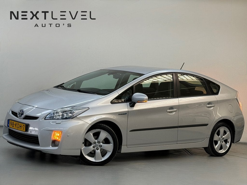 Toyota Prius 1.8 Dynamic Camera Cruise Navigatie Keyless, Gebruikt, 4 cilinders, Origineel Nederlands, Bedrijf