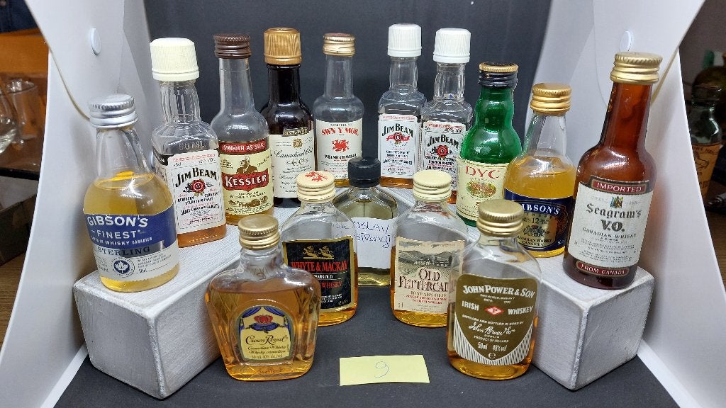 Diverse miniatuur drankflesjes whiskey, Verzamelen, Ophalen of Verzenden