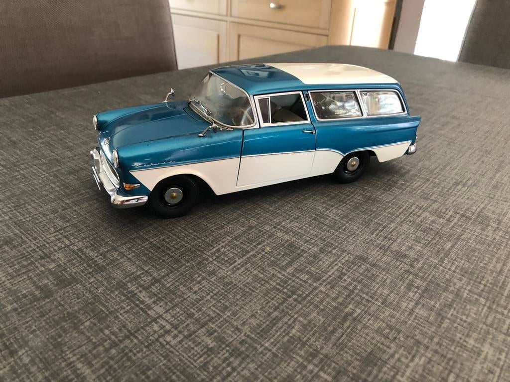 Minichamps 1/18 Opel record p1 bestelwagen uit 1958-1960, Hobby en Vrije tijd, Modelauto's | 1:18, Ophalen, Zo goed als nieuw