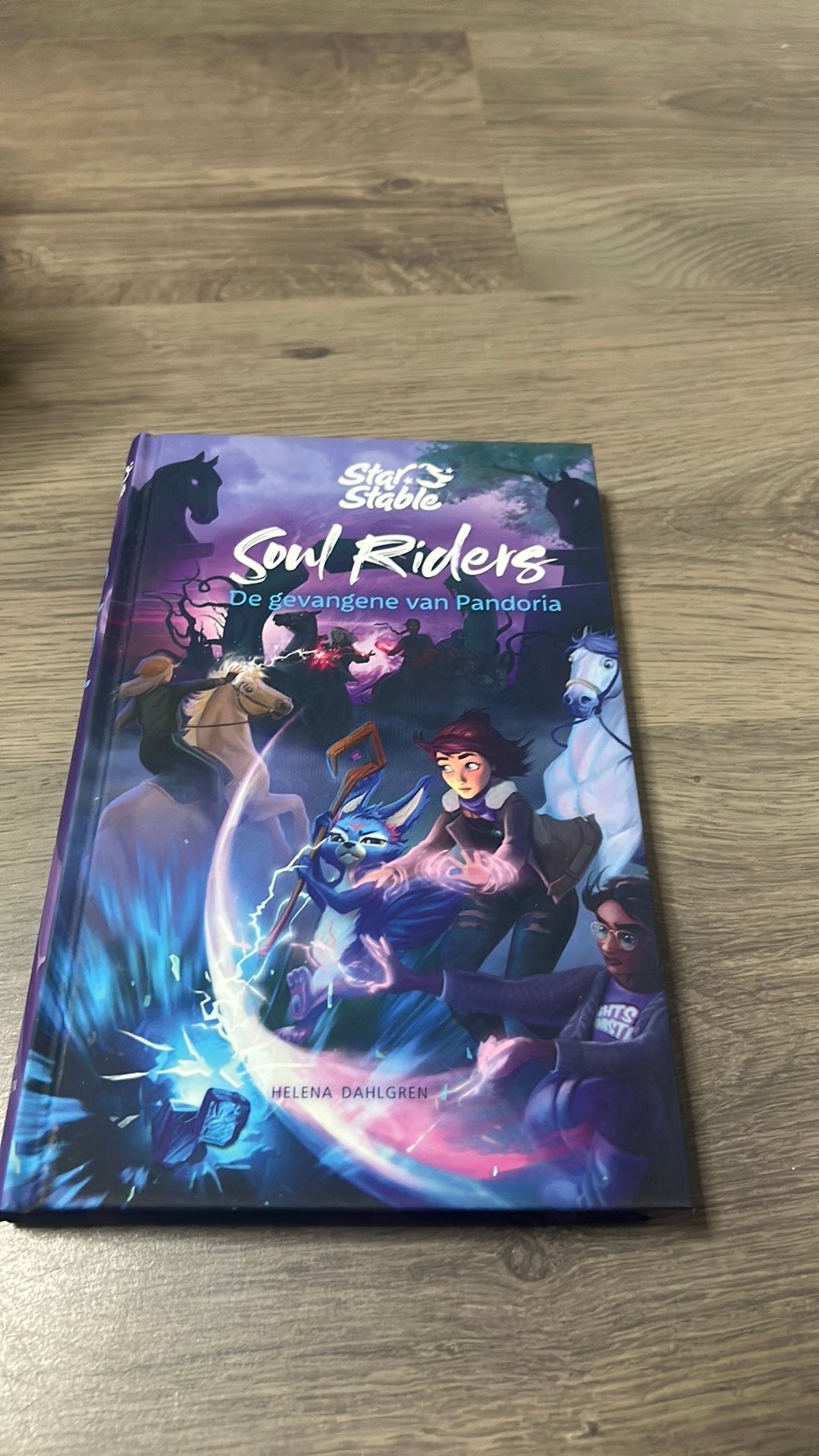 Helena Dahlgren - Soul Riders. De gevangene van Pandoria, Ophalen of Verzenden, Zo goed als nieuw, Helena Dahlgren