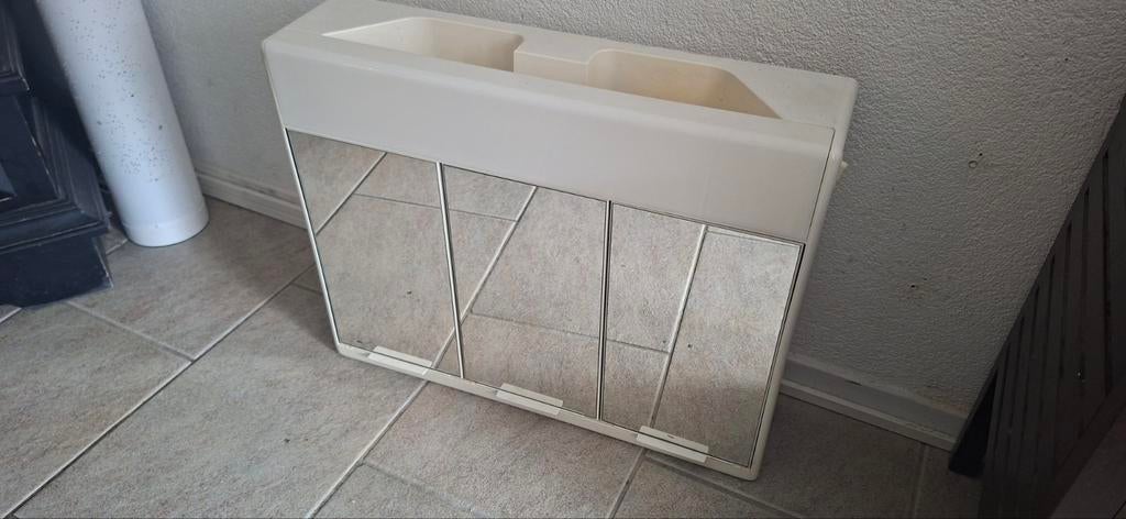 Gratis Badkamerspiegel spiegelkast medicijnkast, Ophalen, Rechthoekig, Minder dan 50 cm, Minder dan 100 cm