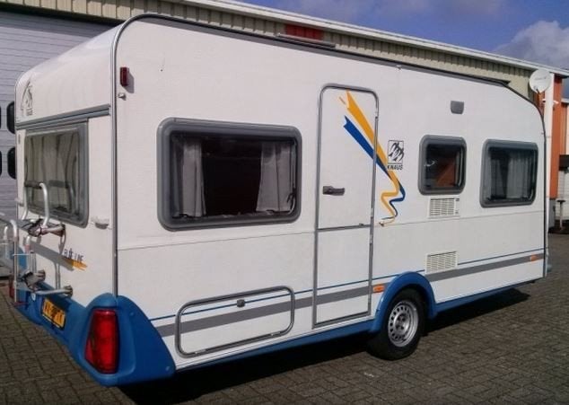 Knaus Blue Line 450 TK - Ruime gezinscaravan, vakantieklaar, Caravans en Kamperen, Hefbed, 750 - 1000 kg, 4 tot 5 meter, Knaus