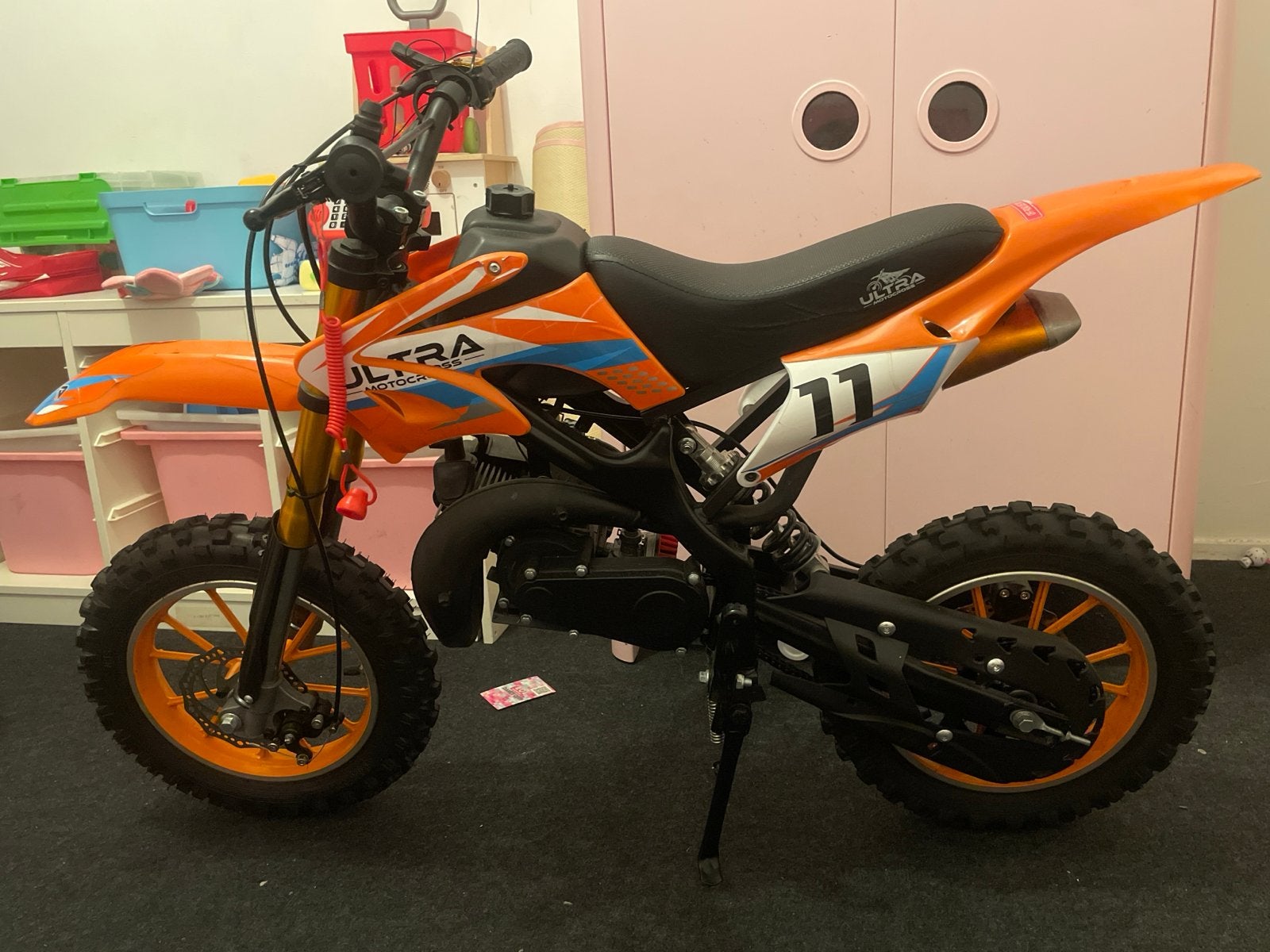 Ultra Pitbike - Lekke achterband, Fietsen en Brommers, Minibikes, Midibikes en Pitbikes, Ophalen, Gebruikt, Schijfrem, Pitbike