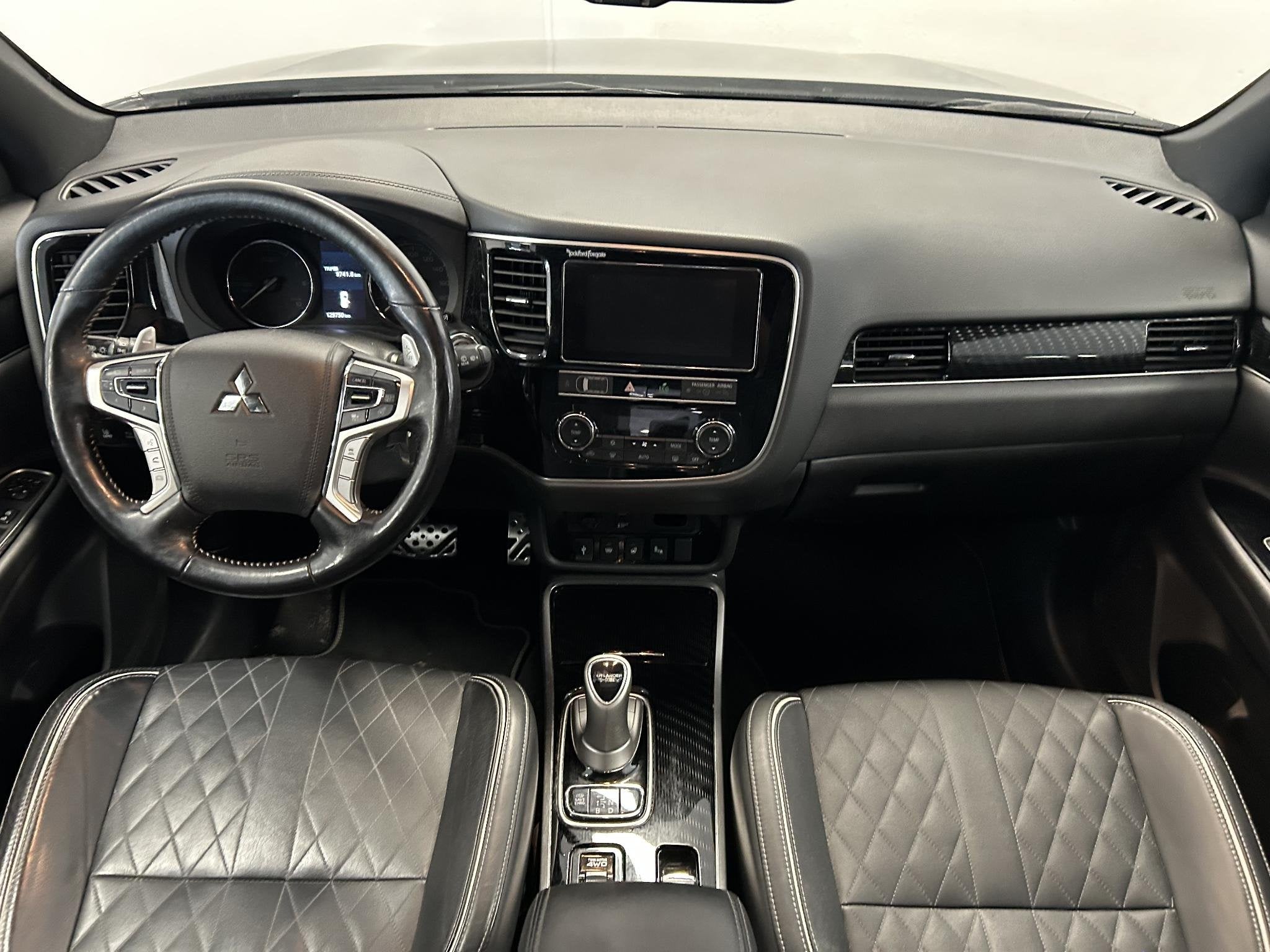 Mitsubishi Outlander 2.4 PHEV S-Edition | SCHUIF-KANTELDAK |, Automaat, Automatische klimaatregeling, Euro 6, 4 cilinders