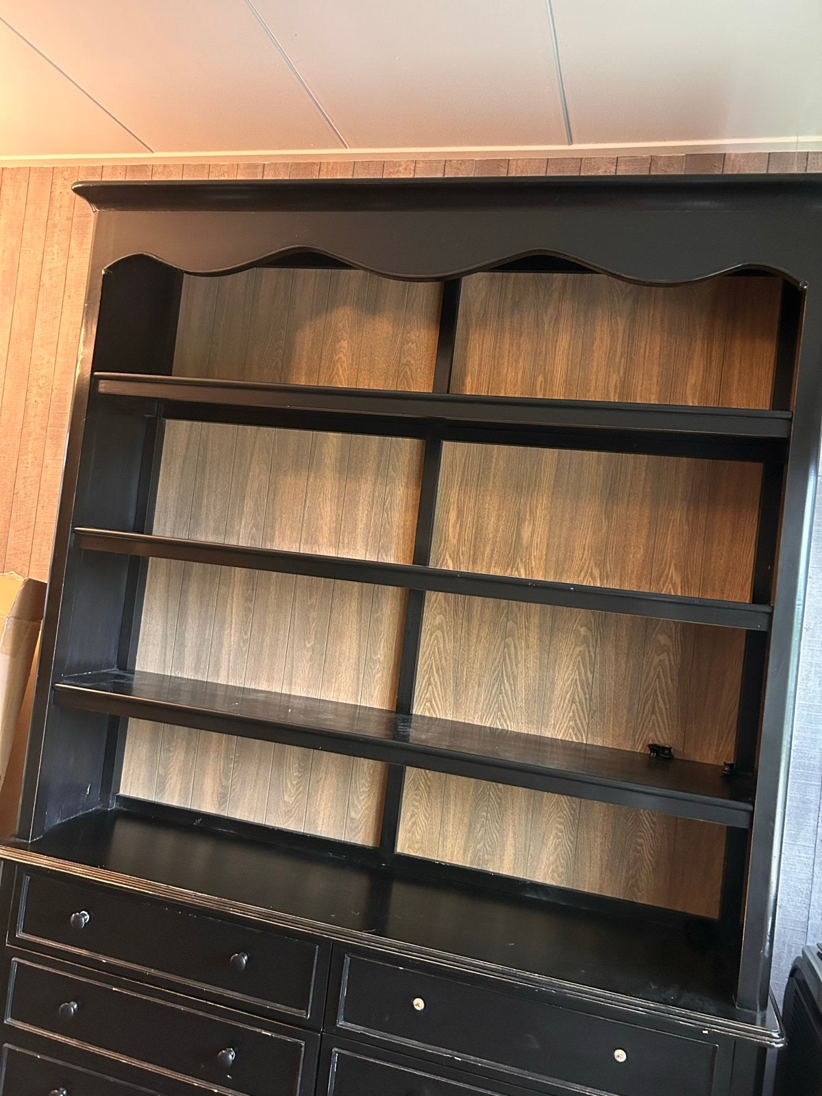 Zwart dressoir met open vakkenkast - Landelijke stijl, Huis en Inrichting, Ophalen, Gebruikt, 100 tot 150 cm, 200 cm of meer