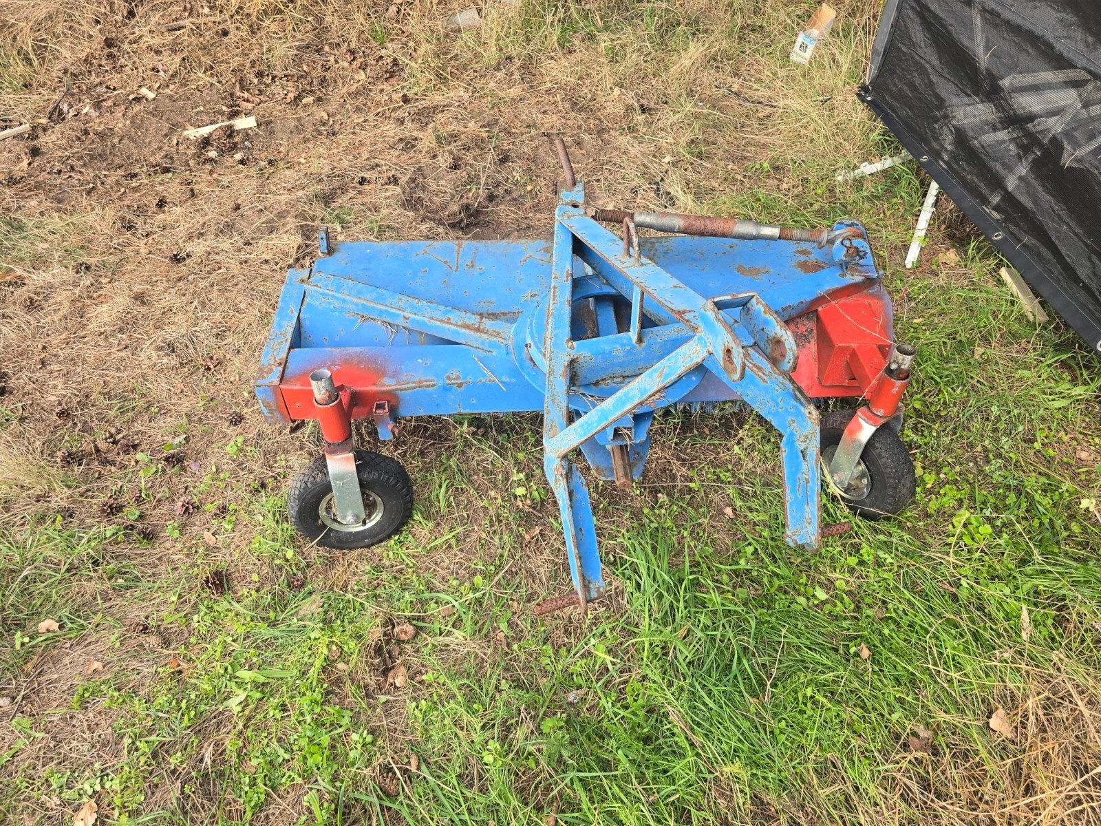 Veegborstel voor minitractor, Ophalen, Gebruikt