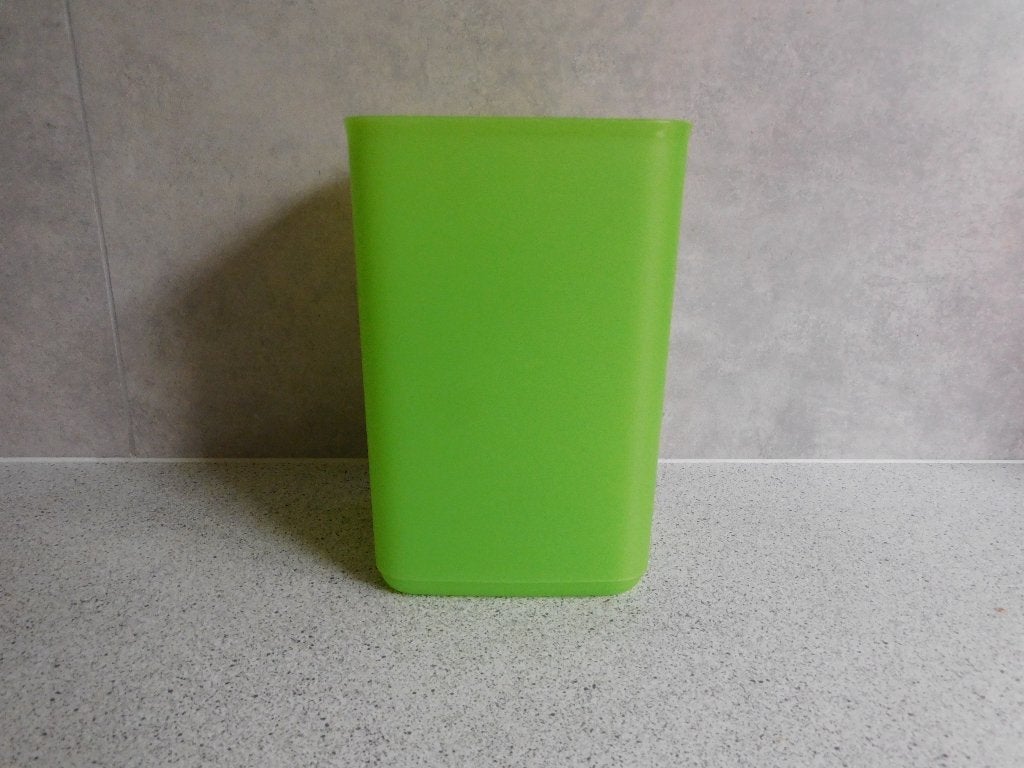 Tupperware Voorraadbus Cubix  2,2 Ltr. Lime excl. deksel, Huis en Inrichting, Keuken | Tupperware, Ophalen of Verzenden, Zo goed als nieuw
