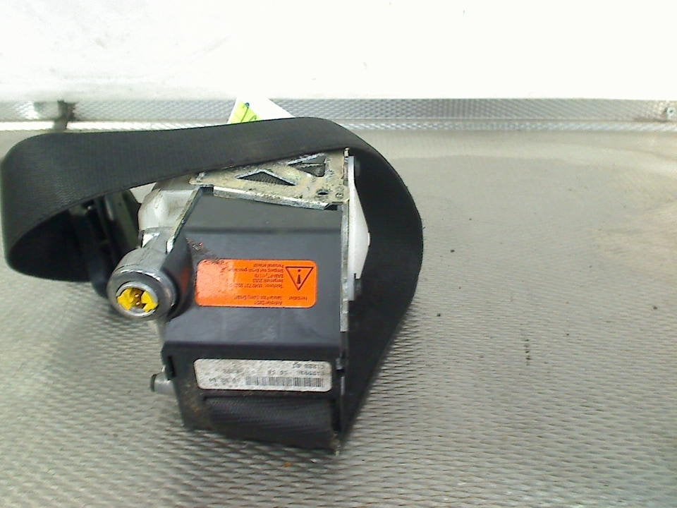 Veiligheidsgordel Links Voor SLK (R171) 2004, Gebruikt, Mercedes-Benz AG, Mercedes-Benz, Mercedesstraße 120, Stuttgart 70372, , Duitsland