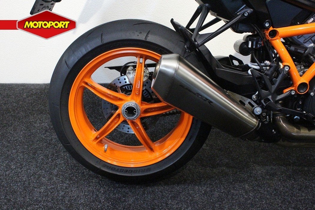KTM 1290 SUPER DUKE R (bj 2023), Naked bike, Gebruikt, Bedrijf