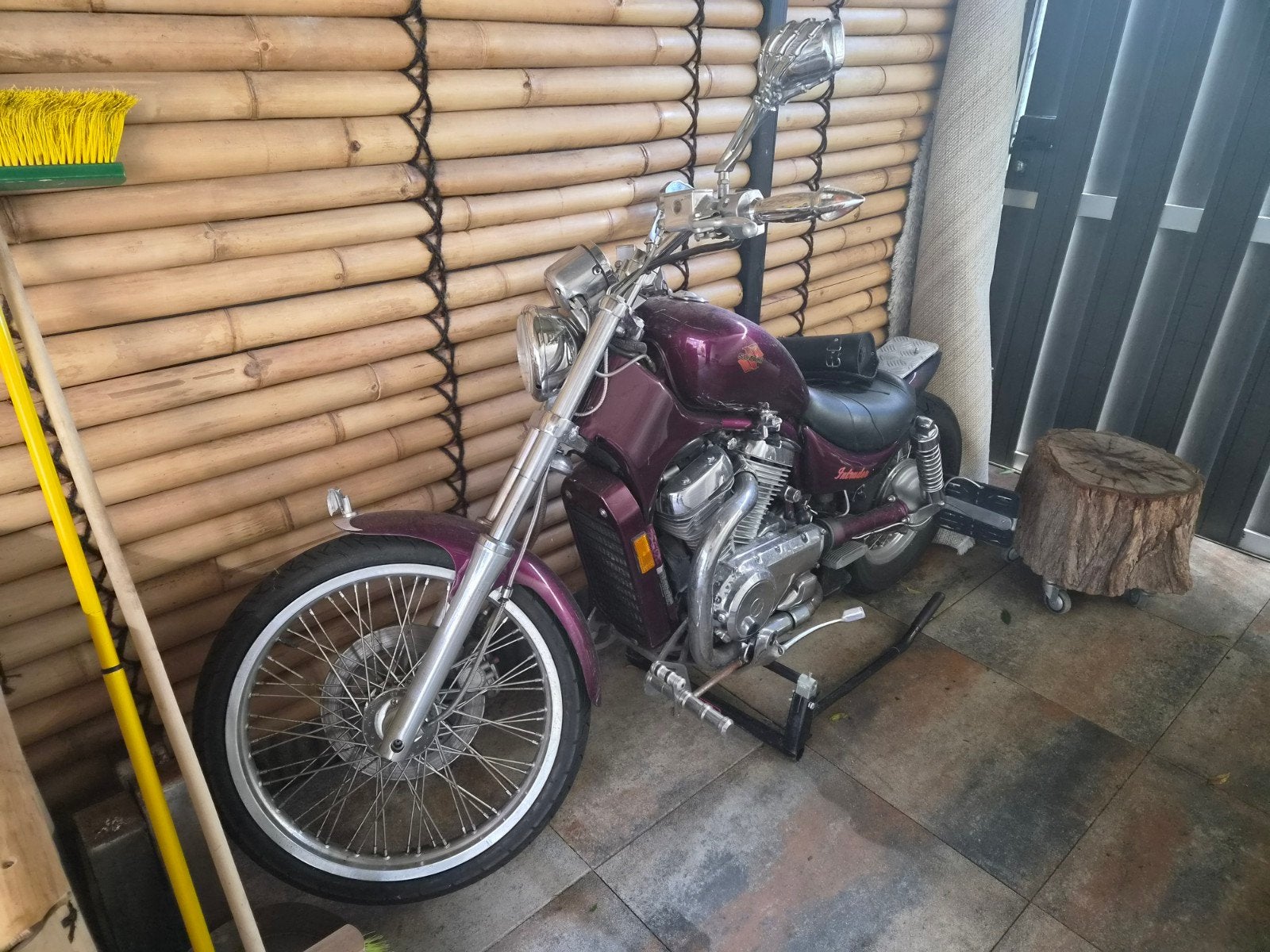 Suzuki Intruder VS750G uit 1990 met forward controls, Motoren, 2 cilinders, Chopper, Gebruikt, Particulier