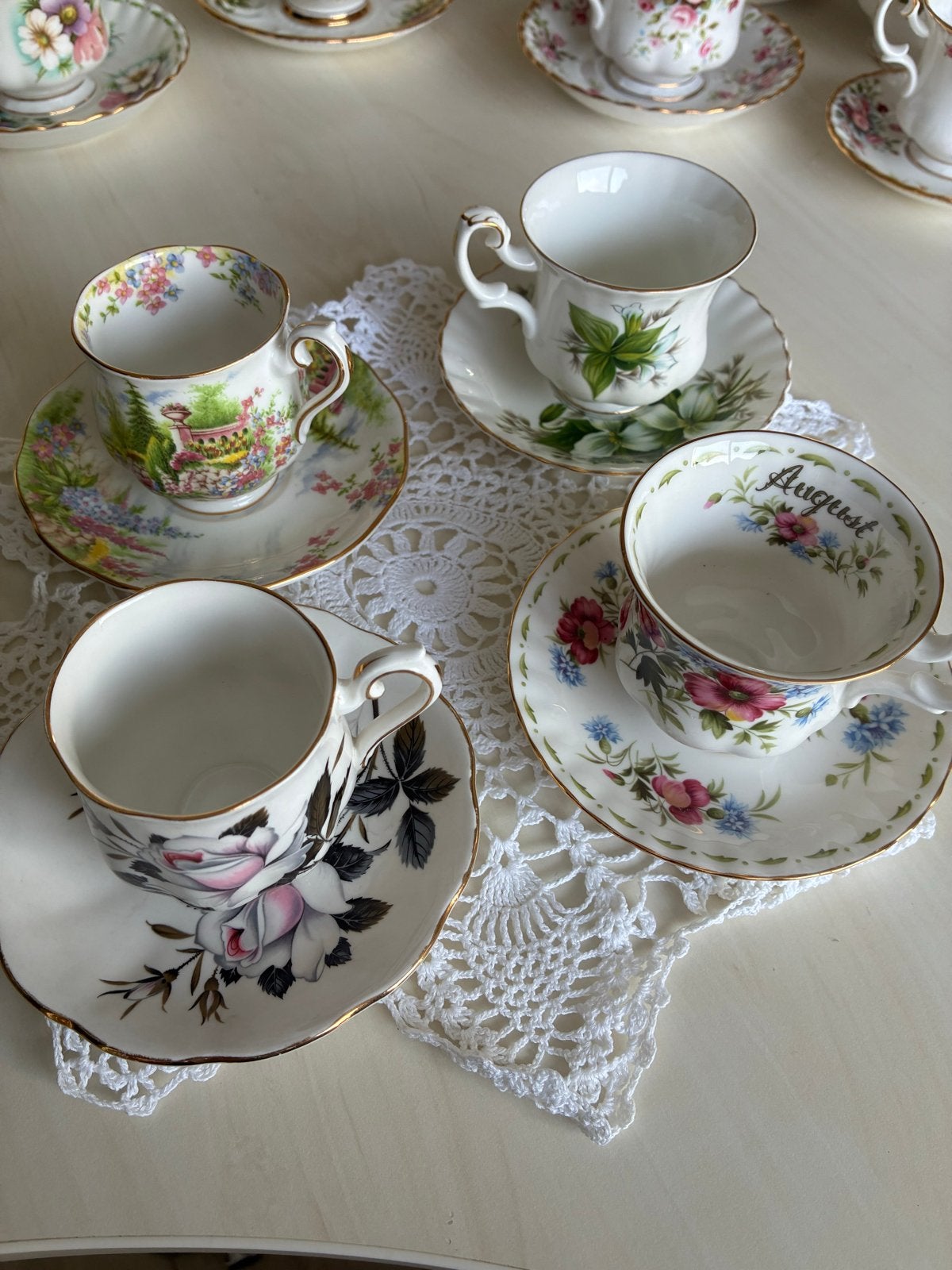 Prachtige collectie Royal Albert kop en schotels, Ophalen