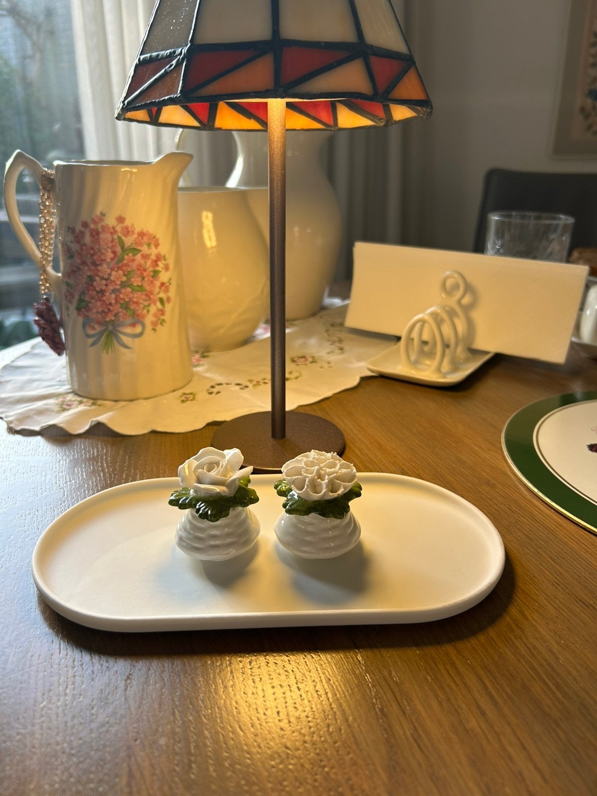 Aynsley zout- en peperstrooier roos anjer fine bone China, Ophalen of Verzenden, Zo goed als nieuw, Porselein, Overige stijlen