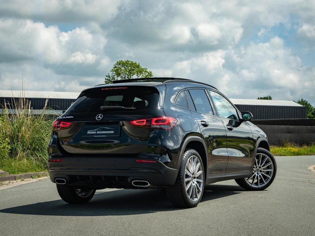 Mercedes GLA-klasse 250 e AMG Line |Panoramadak|Matrix LED|3, Auto's, Mercedes-Benz, 77 km/l, Gebruikt, Zwart, Zwart