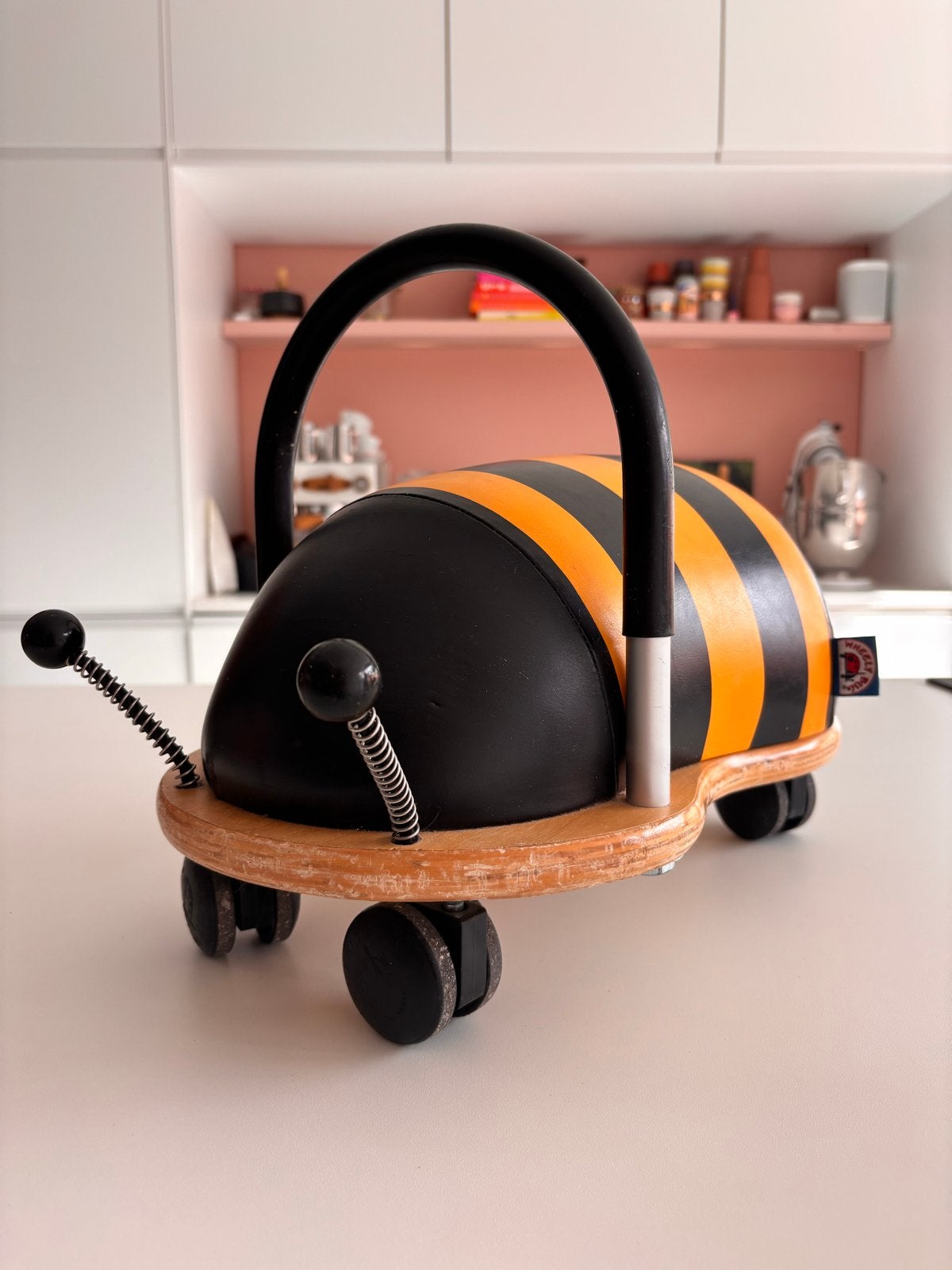 Wheelybug Bijtje Loopwagen - Zo goed als nieuw, Ophalen of Verzenden, Zo goed als nieuw, Loopvoertuig
