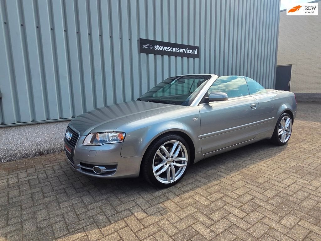 Audi A4 Cabriolet 1.8 Turbo 117dkm elec kap volledig onderho, Auto's, Dealer onderhouden, Gebruikt, Zwart, 4 cilinders