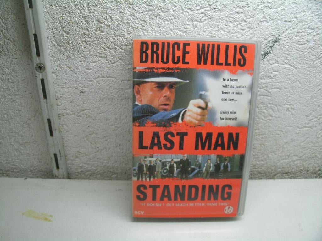 vhs 210b last man standing, Vanaf 16 jaar, Ophalen of Verzenden, Zo goed als nieuw, Actie en Avontuur