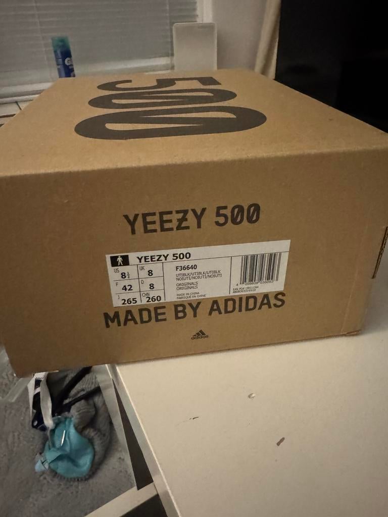 Adidas Yeezy 500 USED, Kleding | Heren, Schoenen, Ophalen of Verzenden, Overige kleuren