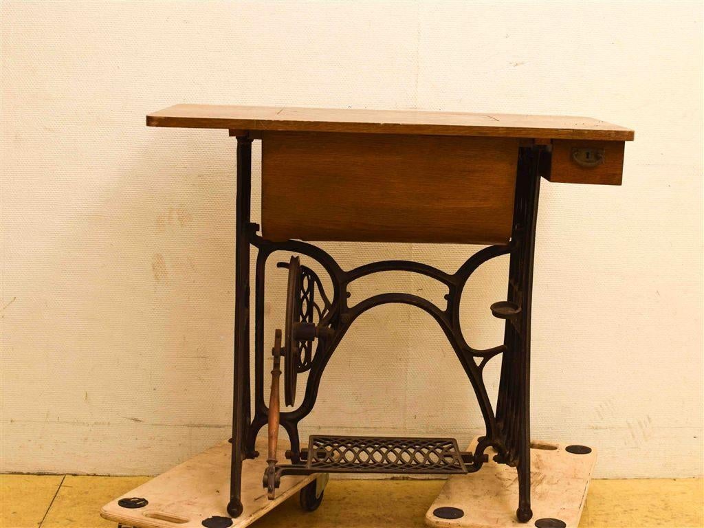 Kayser naaimachine tafel 44841, Gebruikt, 200 cm of meer, Rechthoekig, 50 tot 100 cm