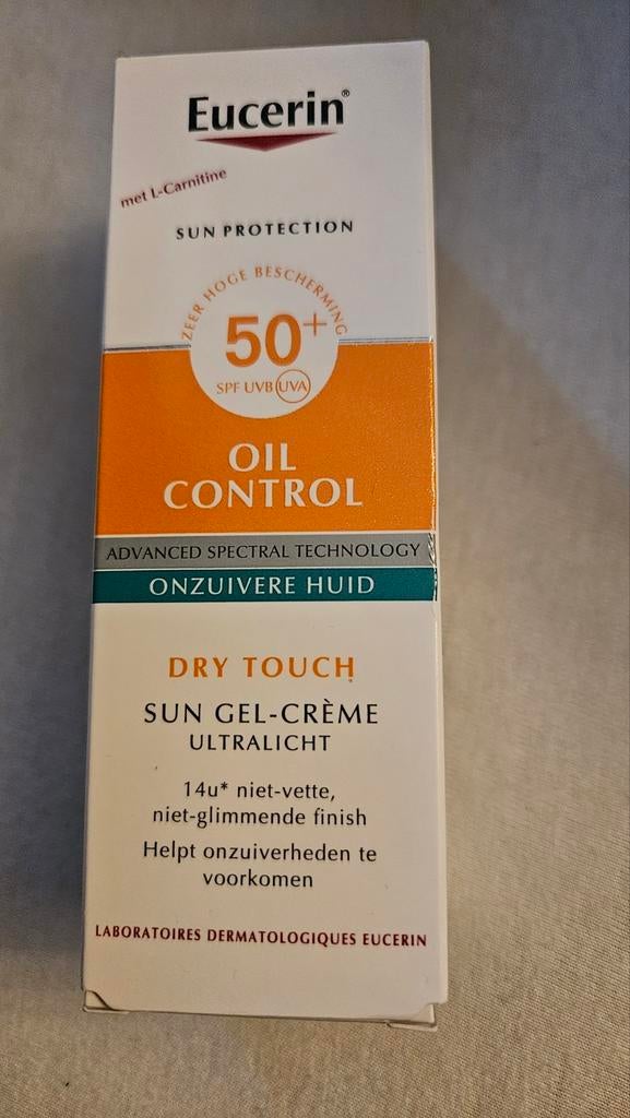 NIEUW Eucerin oil control dry touch SPF 50+ voor gezicht., Ophalen of Verzenden, Nieuw, Overige typen