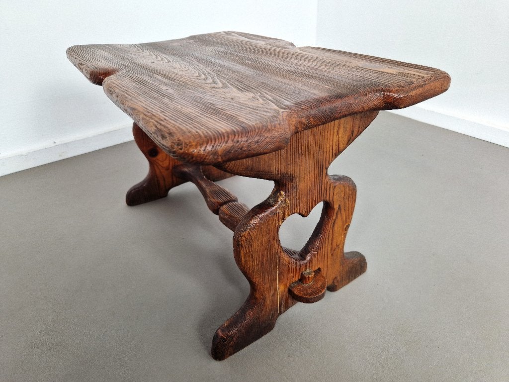 Vintage Wabi Sabi bijzettafel | Jaren 60, Houtsnijwerk, Brutalistisch, Gepatineerd, Hout