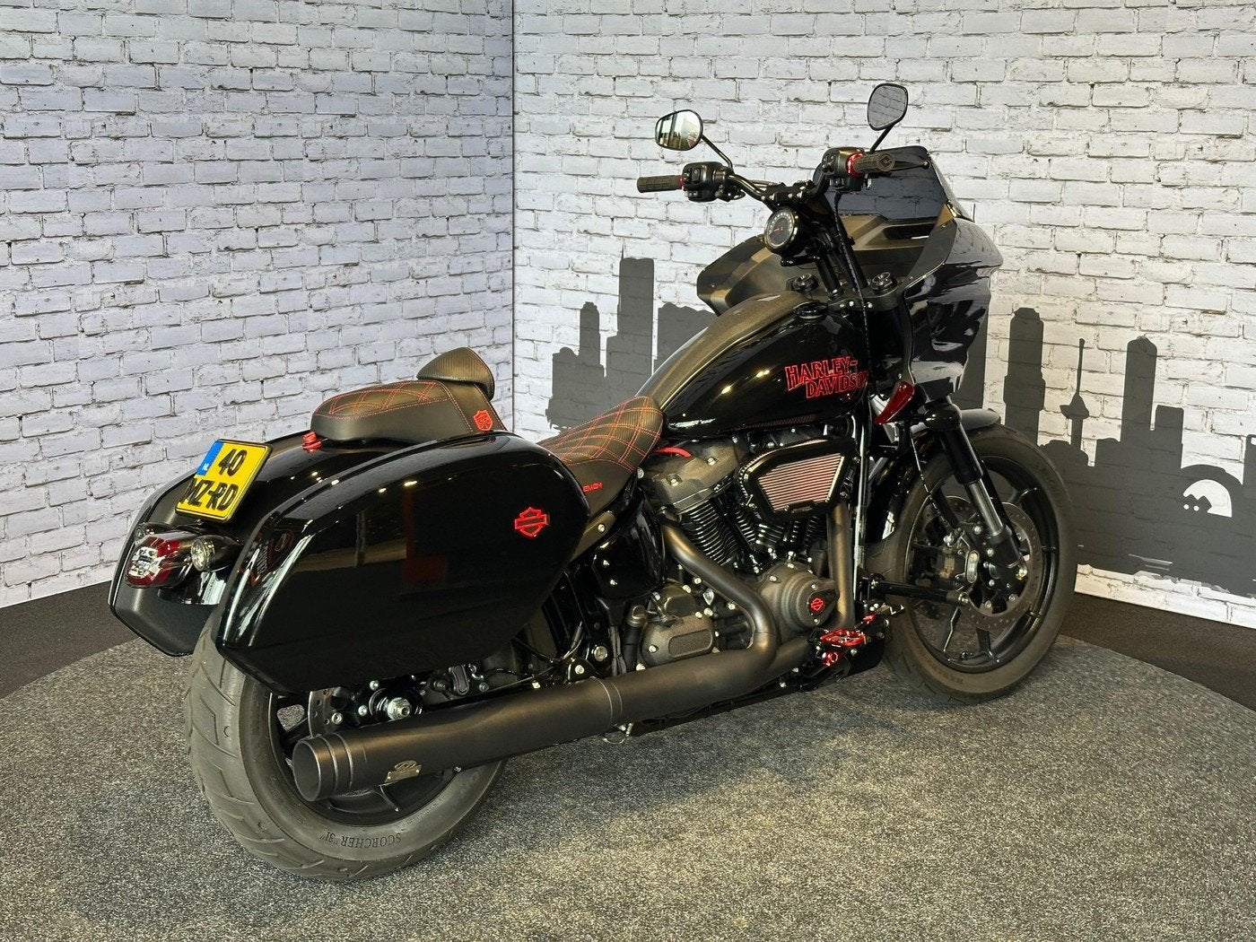 Harley-Davidson SOFTAIL FXLRST LOW RIDER ST Black Trim - Viv, Laan van Vredenoord 33
2289 DA  RIJSWIJK, NL, Overig, Sales@harleydavidsonrotterdam.nl