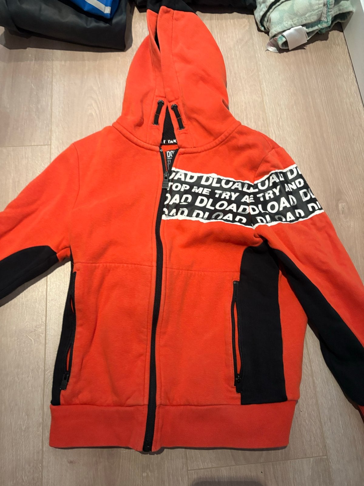 Kledingpakket Jongen: Hoodies, T-shirts, Regenpak en meer, Ophalen, Gebruikt, Jongen