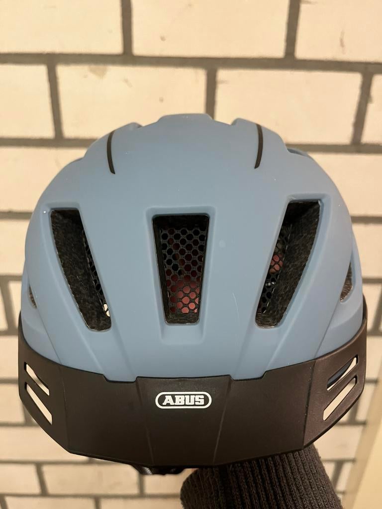 Abus fiets/brommer helm nieuw, Fietsen en Brommers, Ophalen of Verzenden, Zo goed als nieuw, M, Heer of Dame