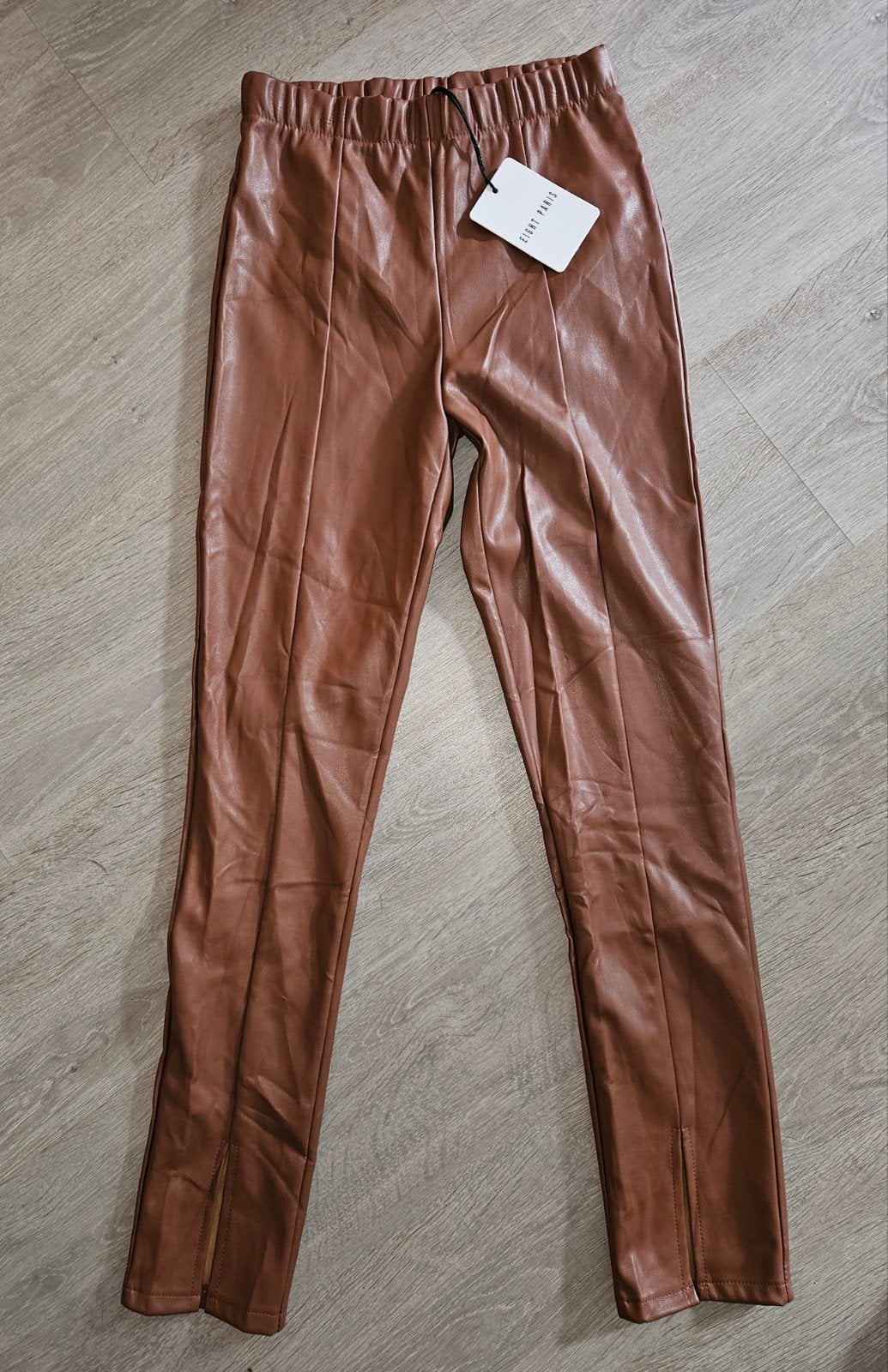 Eight Paris imitatieleren legging broek  Camel Maat S nieuw, Kleding | Dames, Leggings, Maillots en Panty's, Ophalen, Nieuw, Bruin