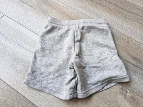 Korte grijze paw patrol broek Maat 98 h, Kinderen en Baby's, Kinderkleding | Maat 98, Broek, C&A, C&A, Onbekend