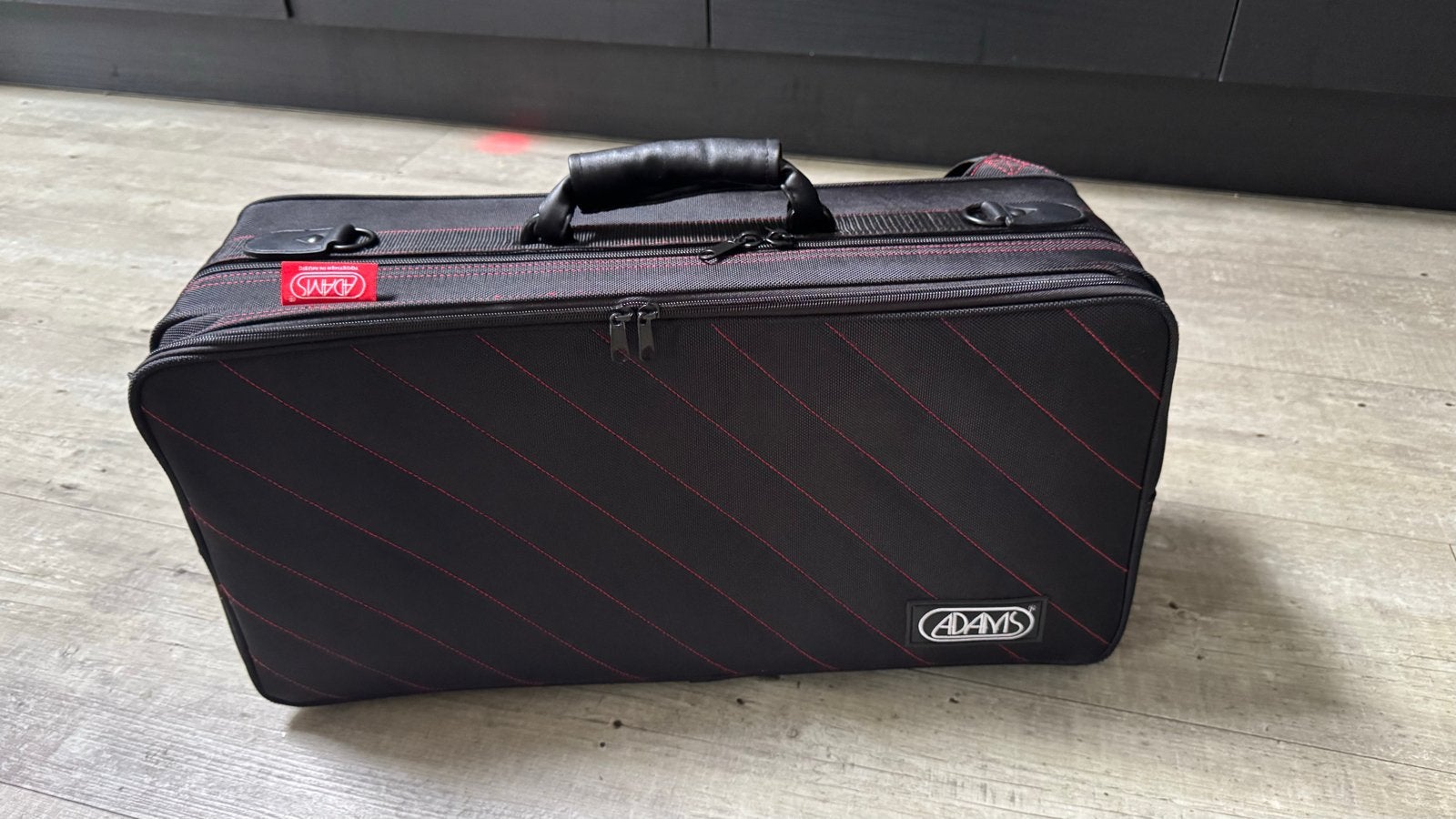 Adams AD-901T trompet tas - zo goed als nieuw, Ophalen of Verzenden, Zo goed als nieuw, Overige typen, Met koffer