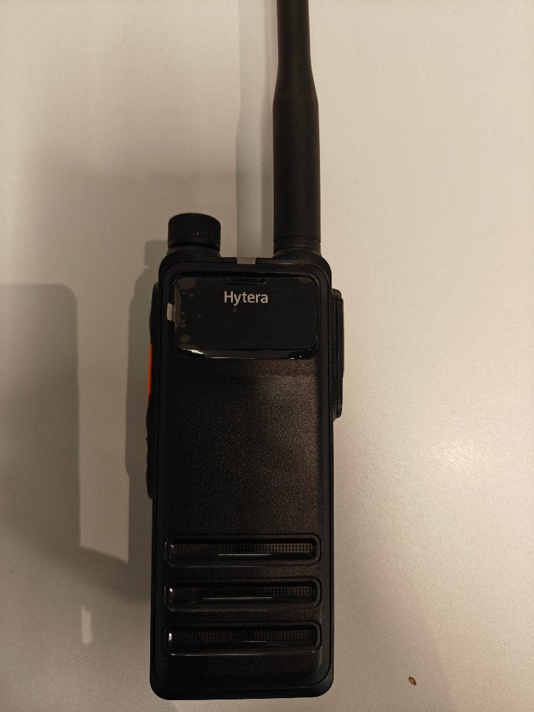 Hytera HP705G DMR VHF IP68 5Watt met GPS, Man Down en Blueto, Met broekklem, 15 km of meer, Ophalen of Verzenden, Zo goed als nieuw