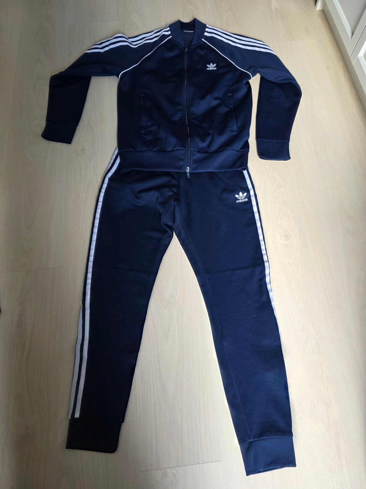 adidas pak, Ophalen of Verzenden, Zo goed als nieuw, Maat 46 (S) of kleiner