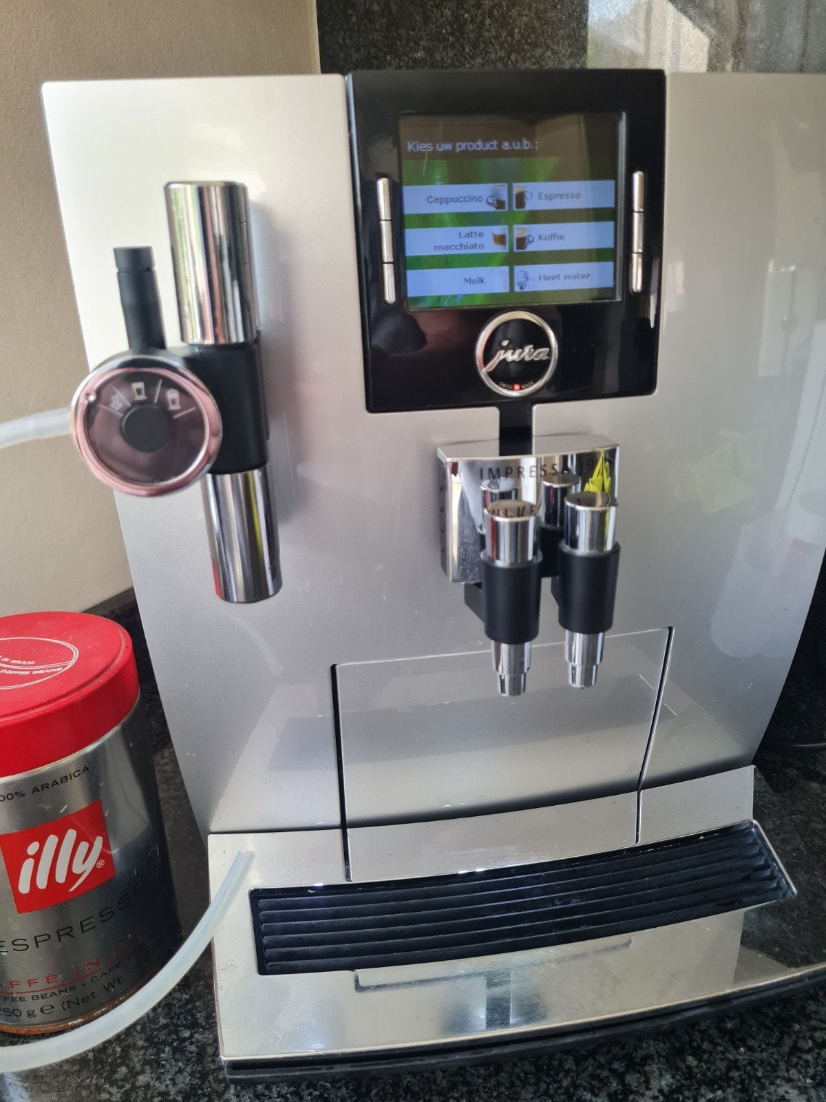 Jura Impressa J9 One Touch Koffiemachine, Witgoed en Apparatuur, Ophalen, Gebruikt, Koffiemachine, 4 tot 10 kopjes