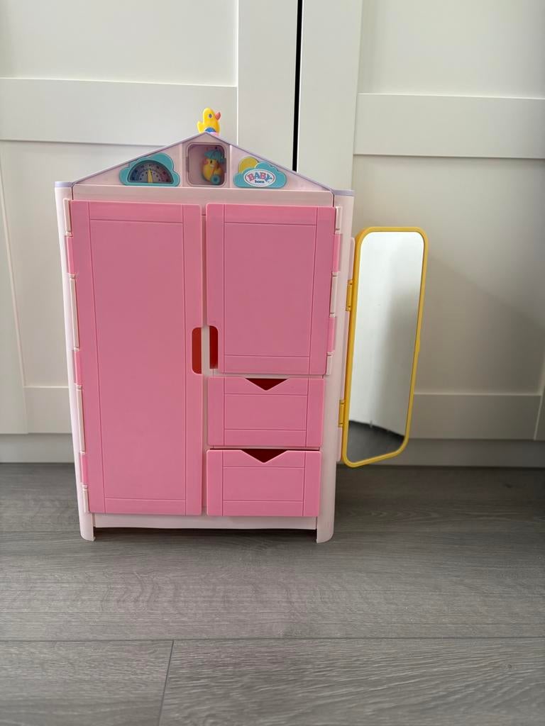Baby born kledingkast, Kinderen en Baby's, Speelgoed | Poppen, Ophalen, Zo goed als nieuw, Babypop