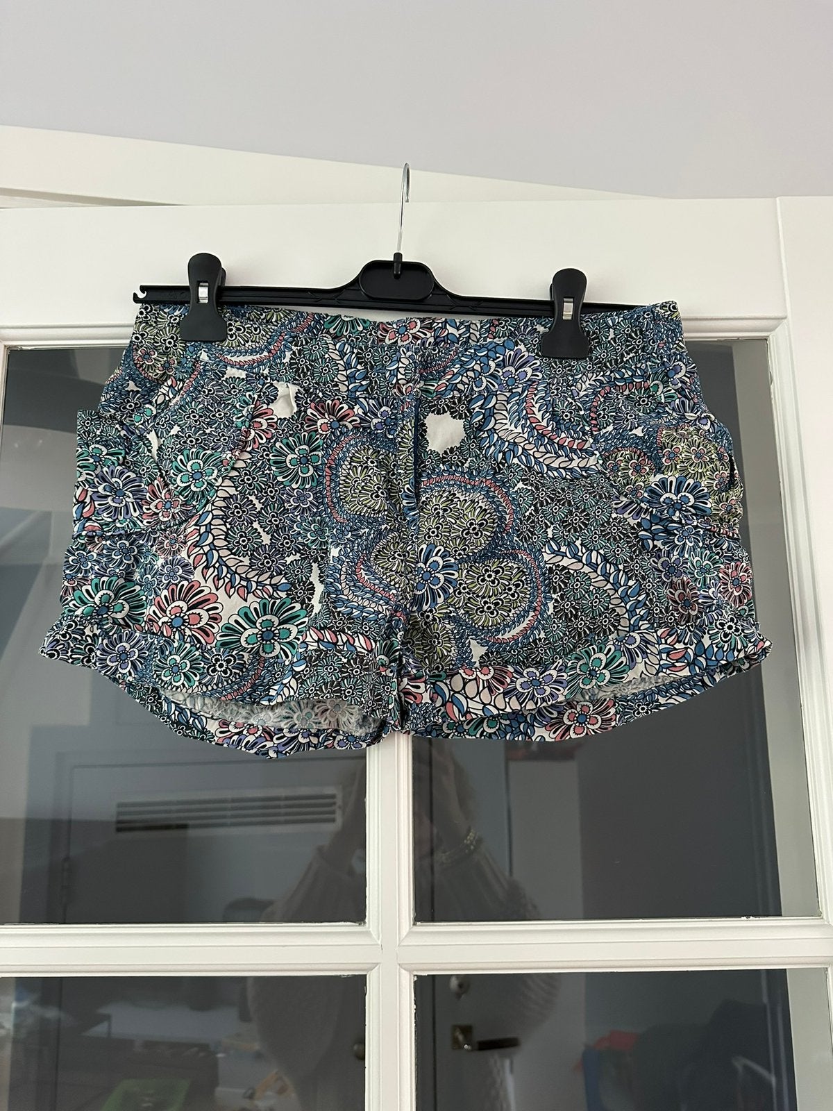 Leuke korte broek / short bloemenprint maat 36, Kort, Blauw, Ophalen of Verzenden, Zo goed als nieuw