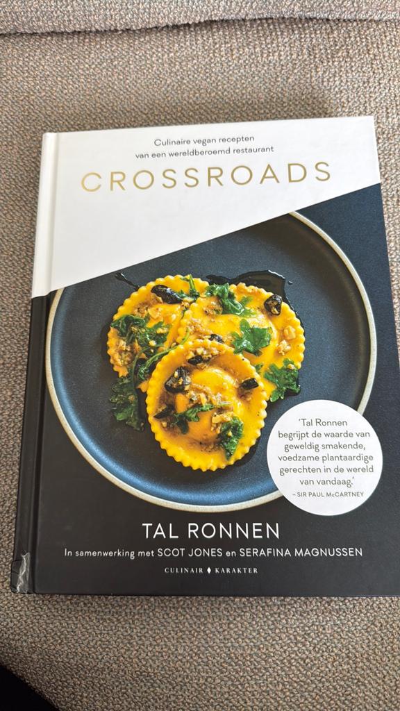 Tal Ronnen - Crossroads - vegan kookboek, Tal Ronnen, Azië en Oosters, Ophalen of Verzenden, Zo goed als nieuw
