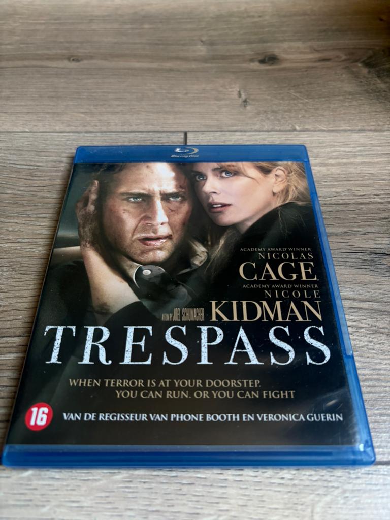 Trespass blu ray nederlandse uitgave, Cd's en Dvd's, Blu-ray, Ophalen of Verzenden, Zo goed als nieuw, Actie